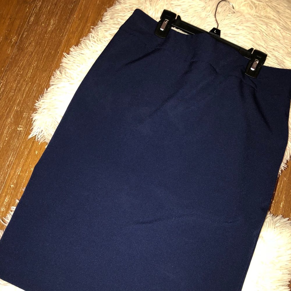 Kasper Pencil Skirt
